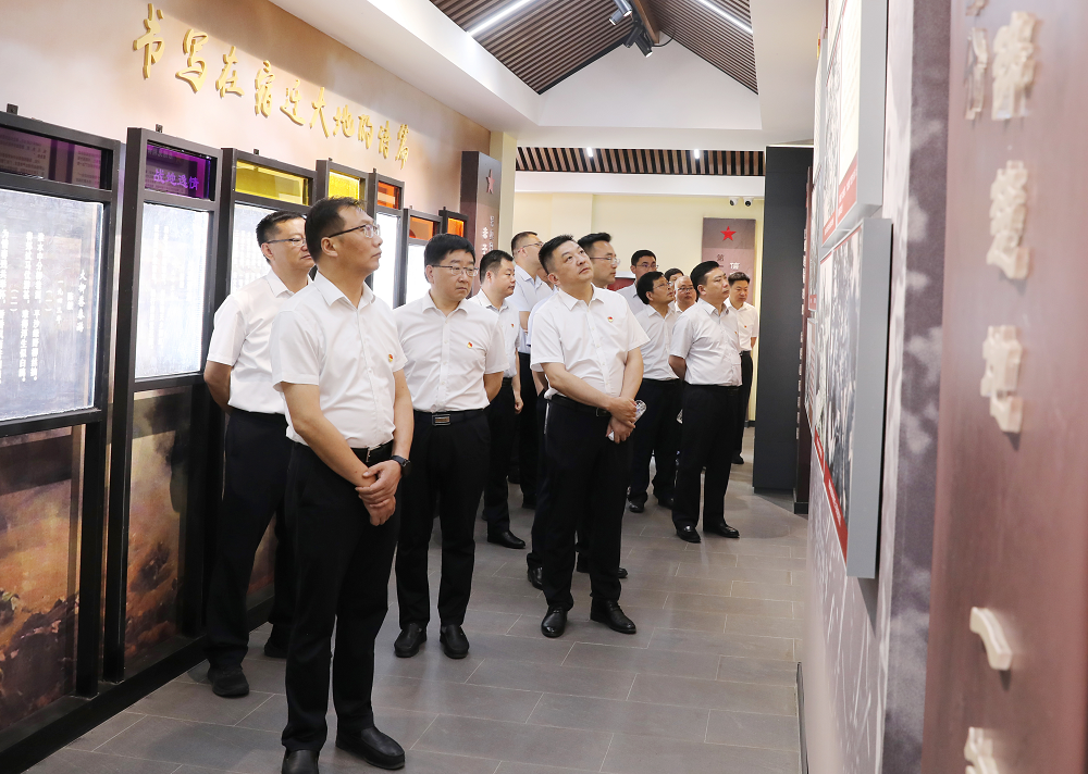 知敬畏、守清廉！宿迁俄罗斯专享会集团开展廉政警示教育活动